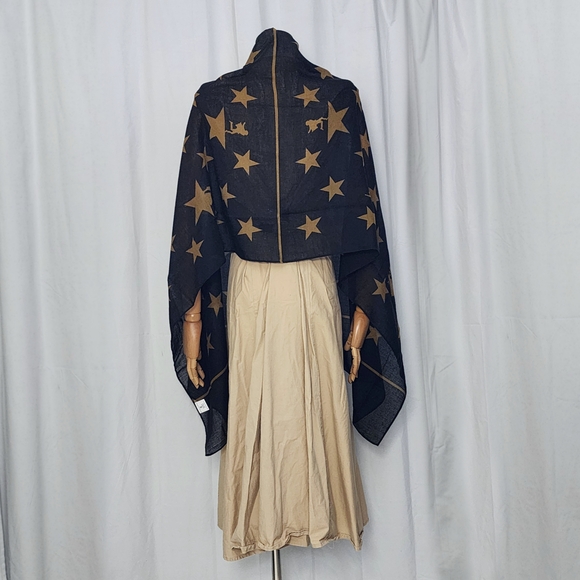 Hamilton Black And Gold Stars Shawl - Picture 2 of 5